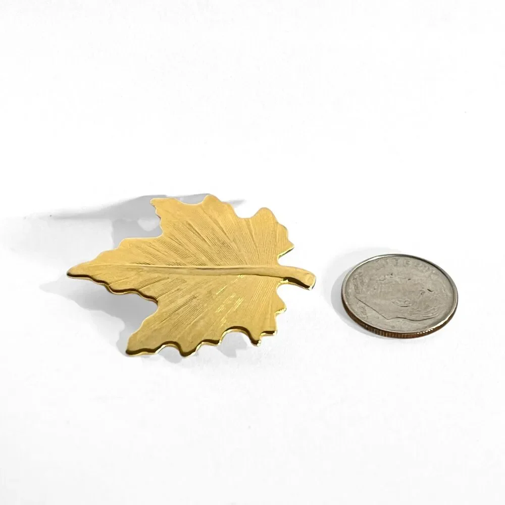 Vintage Maple Leaf Brooch Pin Gold Tone Textured Etched Nature Woodland Forest